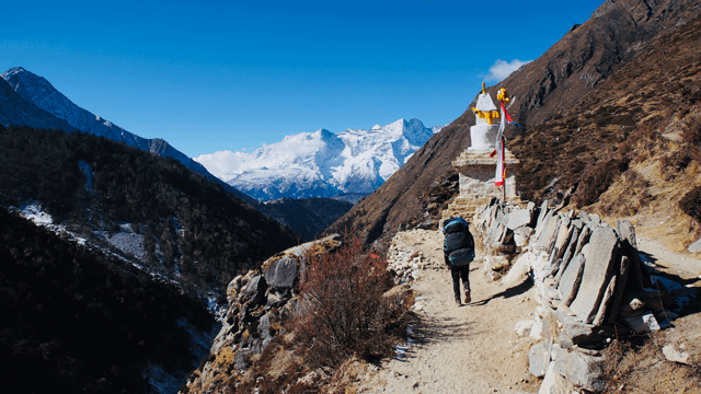lantang travel shows in the photo